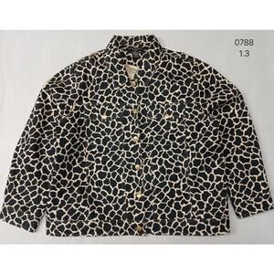 Anne Carson (2X) Women's Button Giraffe Print Jean Jacket